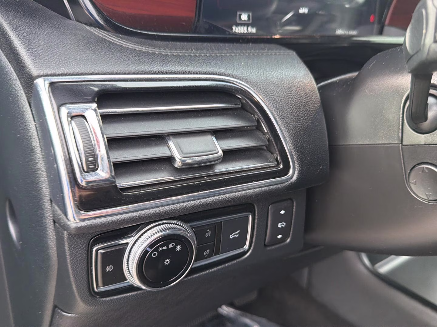 2021 Silver Radiance Lincoln Navigator Reserve 4X4 SUV
