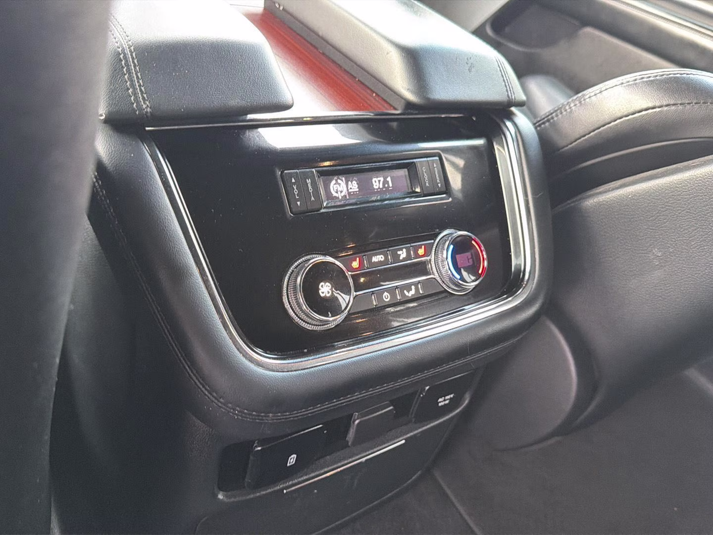 2021 Silver Radiance Lincoln Navigator Reserve 4X4 SUV