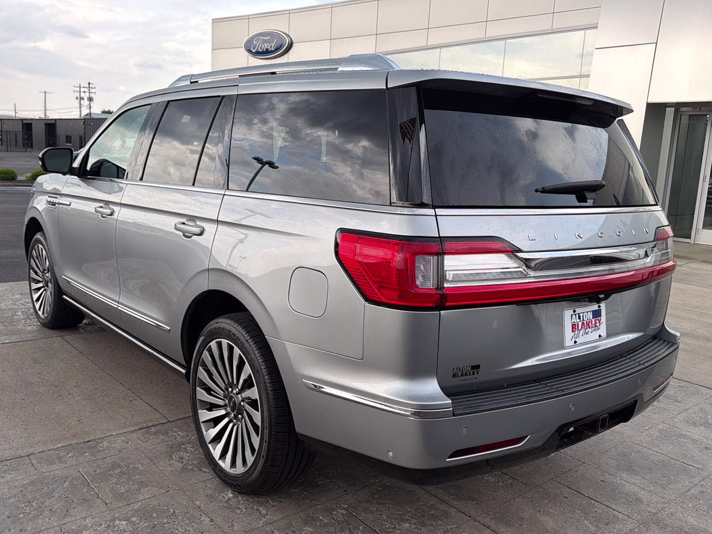 2021 Silver Radiance Lincoln Navigator Reserve 4X4 SUV