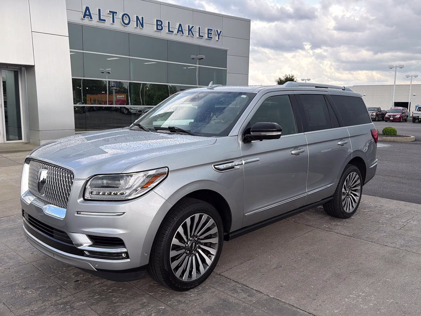 2021 Silver Radiance Lincoln Navigator Reserve 4X4 SUV