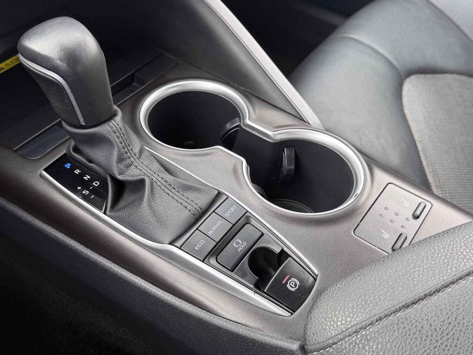 2023 Midnight Black Metallic Toyota Camry XLE V6 FWD Sedan