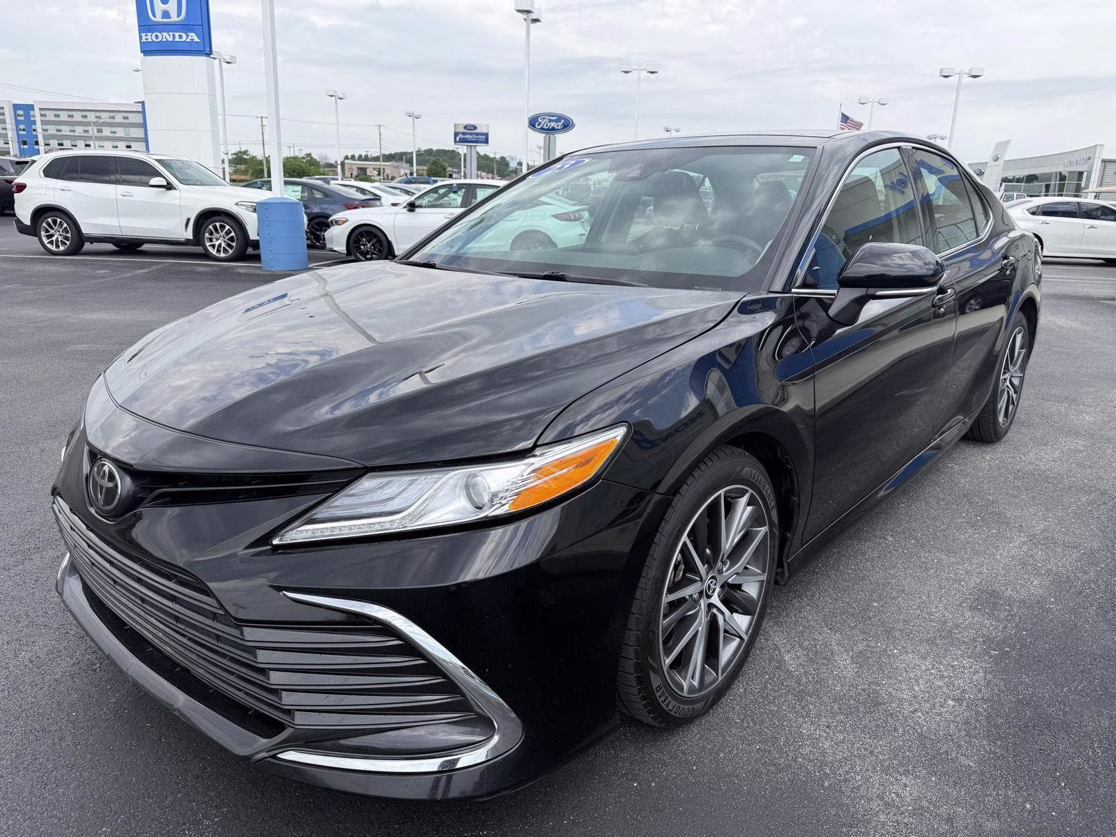 2023 Midnight Black Metallic Toyota Camry XLE V6 FWD Sedan
