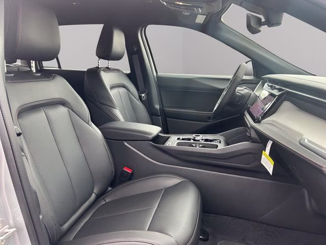 2026 Silver Zynith Clearcoat Jeep Cherokee Limited 4X4 SUV