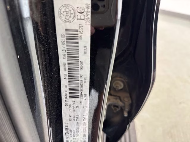 2019 Diamond Black Crystal Pearlcoat Ram 1500 Limited 4X4 Truck