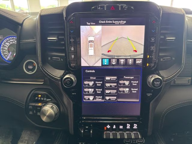 2019 Diamond Black Crystal Pearlcoat Ram 1500 Limited 4X4 Truck