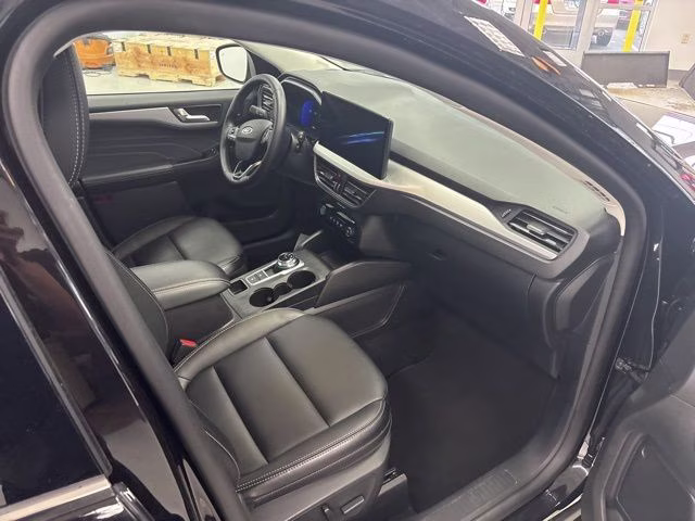 2025 Agate Black Metallic Ford Escape Platinum AWD SUV