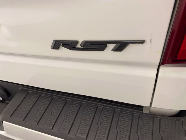 2024 Summit White Chevrolet Silverado 1500 RST 4X4 Truck