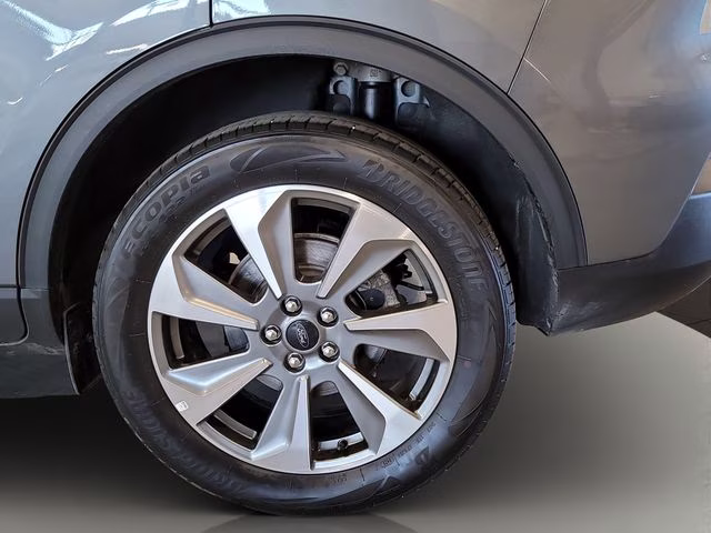 2025 Carbonized Gray Metallic Ford Escape Platinum AWD SUV