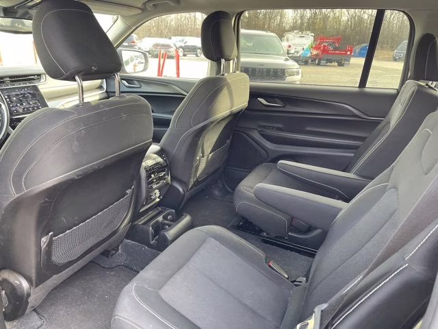 2023 Velvet Red Pearlcoat Jeep Grand Cherokee L Laredo 4X4 SUV