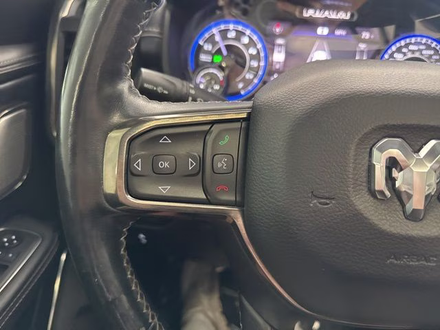 2019 Diamond Black Crystal Pearlcoat Ram 1500 Limited 4X4 Truck