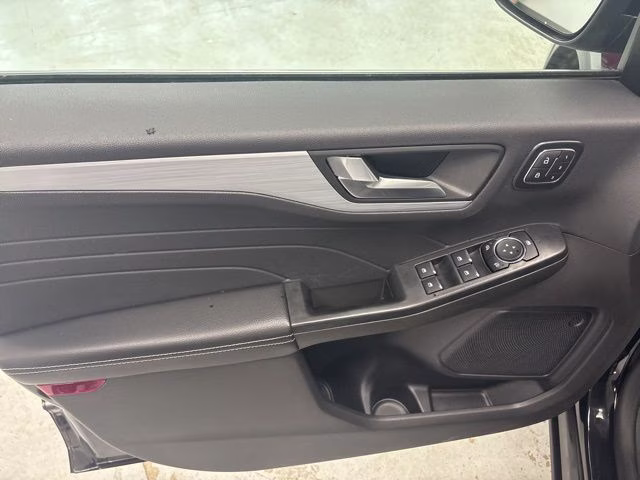 2025 Agate Black Metallic Ford Escape Platinum AWD SUV