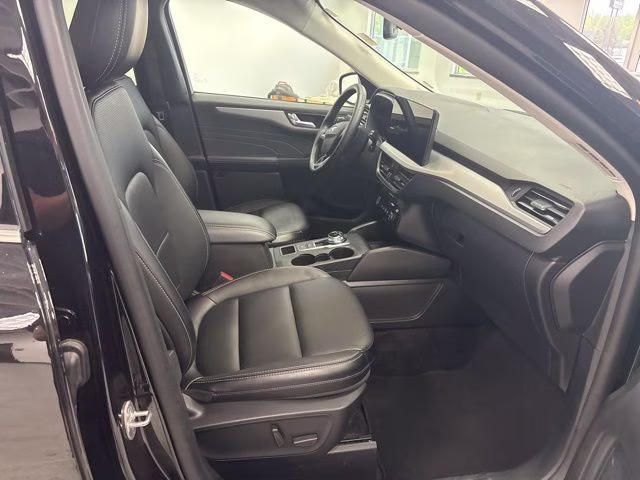 2025 Agate Black Metallic Ford Escape Platinum AWD SUV