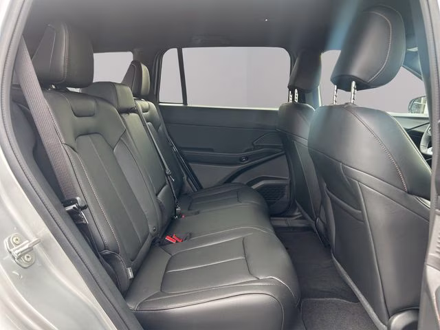 2026 Silver Zynith Clearcoat Jeep Cherokee Limited 4X4 SUV