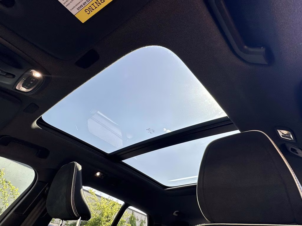 2020 Blue Metallic Volvo XC40 R-Design FWD SUV