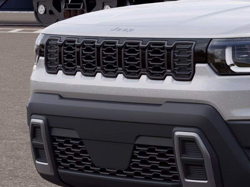 2026 Silver Zynith Clear Coat Jeep Cherokee Cherokee Laredo 4x4 4X4 SUV