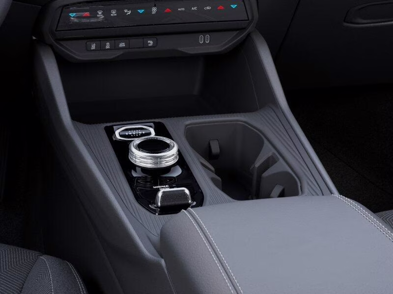 2026 Silver Zynith Clear Coat Jeep Cherokee Cherokee Laredo 4x4 4X4 SUV