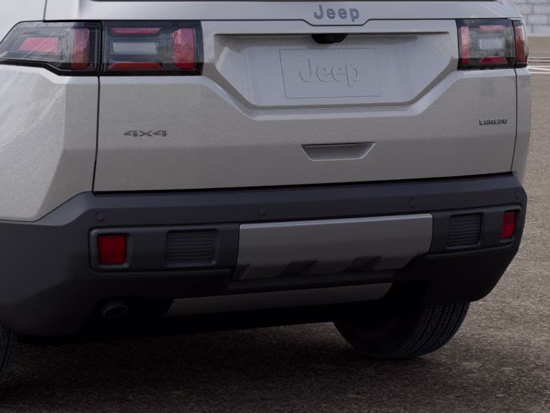 2026 Silver Zynith Clearcoat Jeep Cherokee Laredo 4X4 SUV
