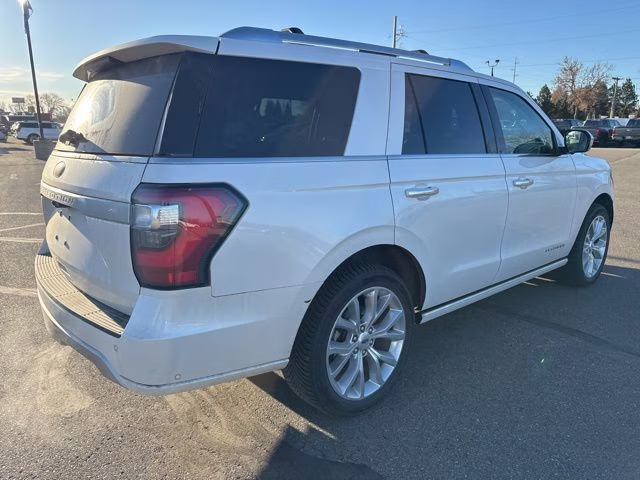 2019 White Platinum Metallic Tri-Coat Ford Expedition Platinum 4X4 SUV