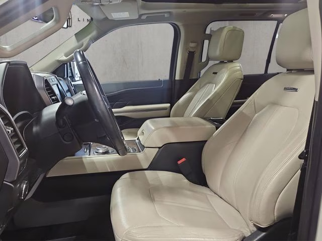 2019 White Platinum Metallic Tri-Coat Ford Expedition Platinum 4X4 SUV