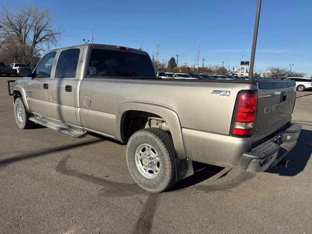 2001 Light Pewter Metallic Chevrolet Silverado 2500HD LS 4X4 Truck