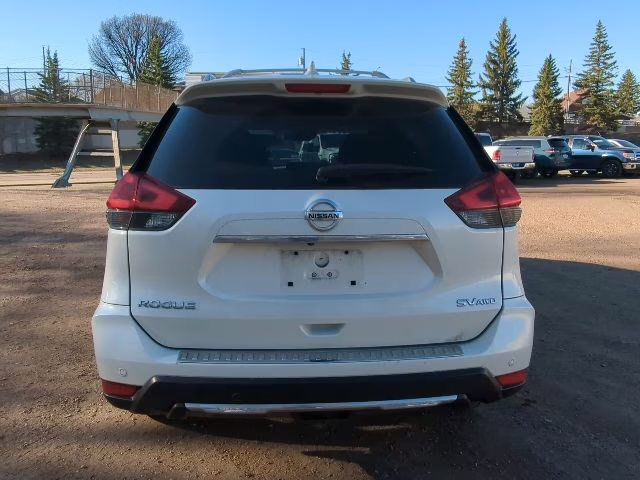 2019 Pearl White Tricoat Nissan Rogue SV AWD SUV