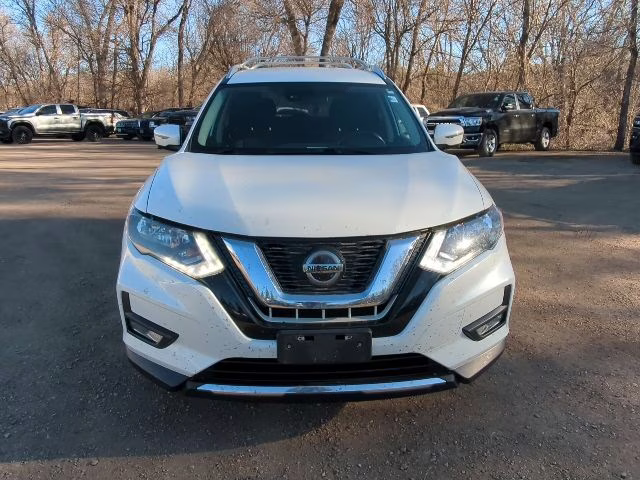 2019 Pearl White Tricoat Nissan Rogue SV AWD SUV