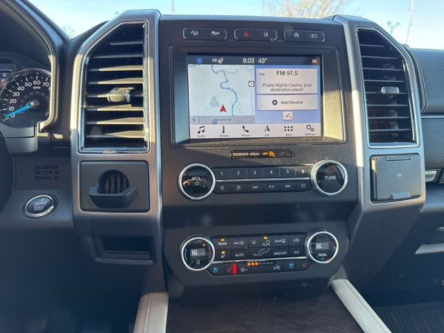 2019 White Platinum Metallic Tri-Coat Ford Expedition Platinum 4X4 SUV