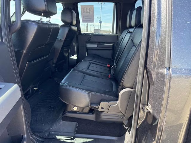 2016 Magnetic Metallic Ford Super Duty F-250 SRW Lariat 4X4 Truck