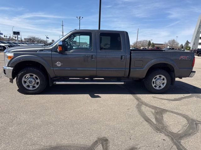2016 Magnetic Metallic Ford Super Duty F-250 SRW Lariat 4X4 Truck