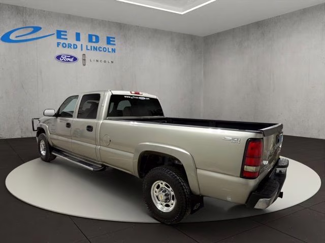 2001 Light Pewter Metallic Chevrolet Silverado 2500HD LS 4X4 Truck