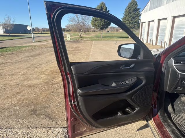 2023 Velvet Red Pearlcoat Jeep Grand Cherokee Altitude X 4X4 SUV