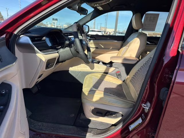 2023 Velvet Red Pearlcoat Jeep Grand Cherokee L Limited 4X4 SUV