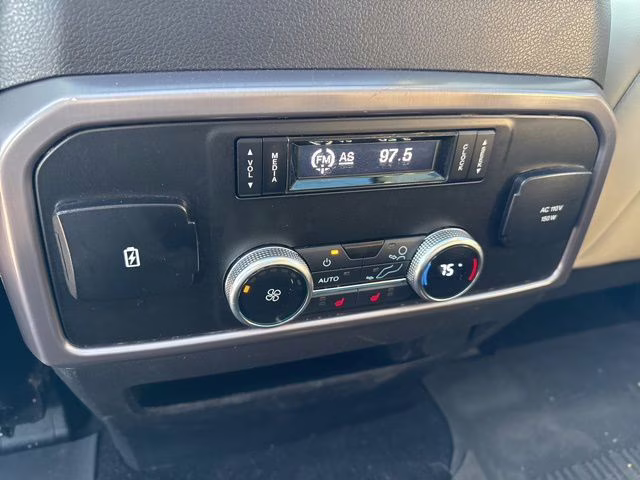 2019 White Platinum Metallic Tri-Coat Ford Expedition Platinum 4X4 SUV