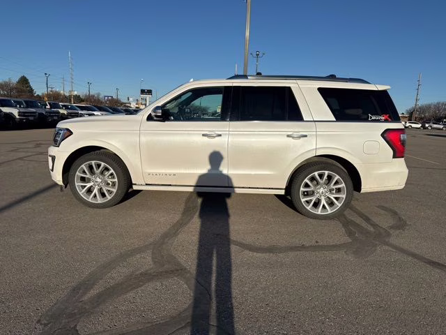 2019 White Platinum Metallic Tri-Coat Ford Expedition Platinum 4X4 SUV