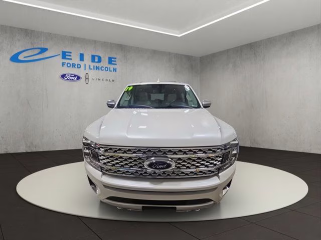 2019 White Platinum Metallic Tri-Coat Ford Expedition Platinum 4X4 SUV