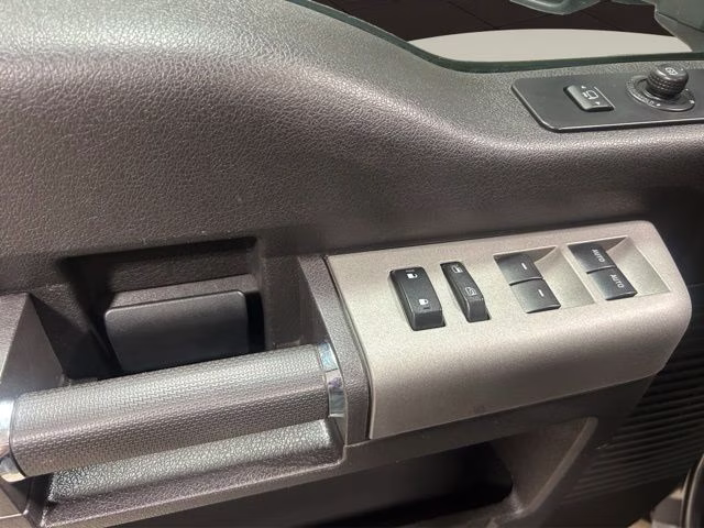 2016 Magnetic Metallic Ford Super Duty F-250 SRW Lariat 4X4 Truck