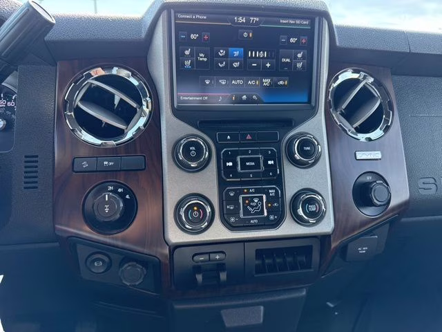 2016 Magnetic Metallic Ford Super Duty F-250 SRW Lariat 4X4 Truck