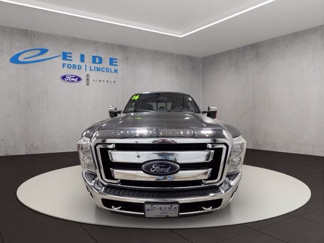 2016 Magnetic Metallic Ford Super Duty F-250 SRW Lariat 4X4 Truck
