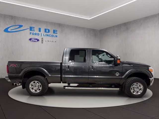 2016 Magnetic Metallic Ford Super Duty F-250 SRW Lariat 4X4 Truck