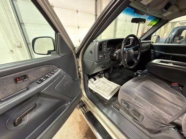 2001 Light Pewter Metallic Chevrolet Silverado 2500HD LS 4X4 Truck