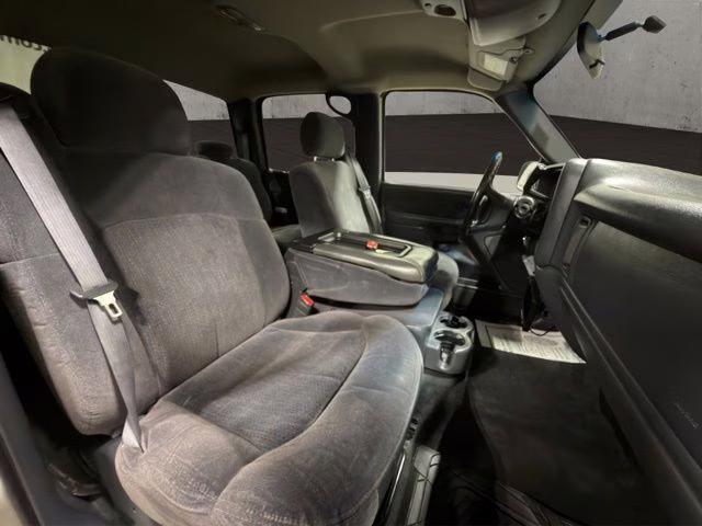2001 Light Pewter Metallic Chevrolet Silverado 2500HD LS 4X4 Truck