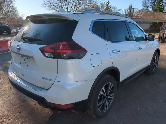 2019 Pearl White Tricoat Nissan Rogue SV AWD SUV