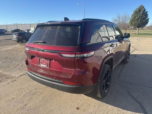 2023 Velvet Red Pearlcoat Jeep Grand Cherokee Altitude X 4X4 SUV