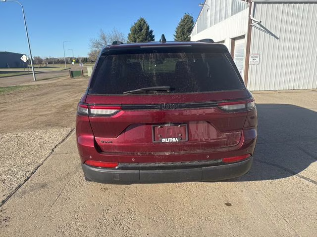 2023 Velvet Red Pearlcoat Jeep Grand Cherokee Altitude X 4X4 SUV