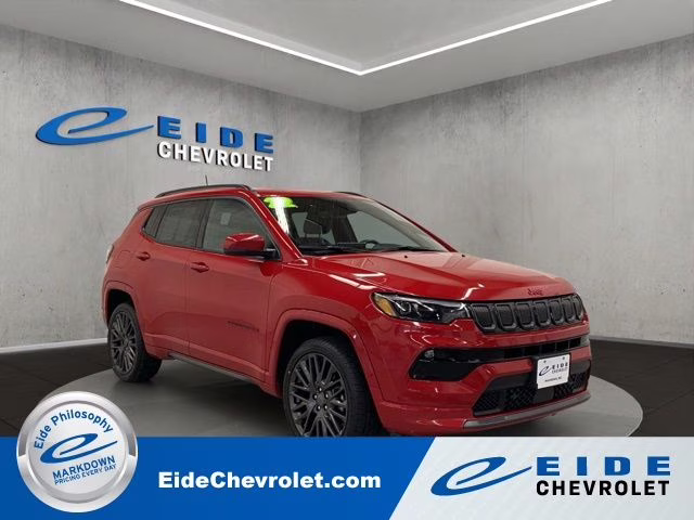 2022 Redline Pearlcoat Jeep Compass Limited 4X4 SUV