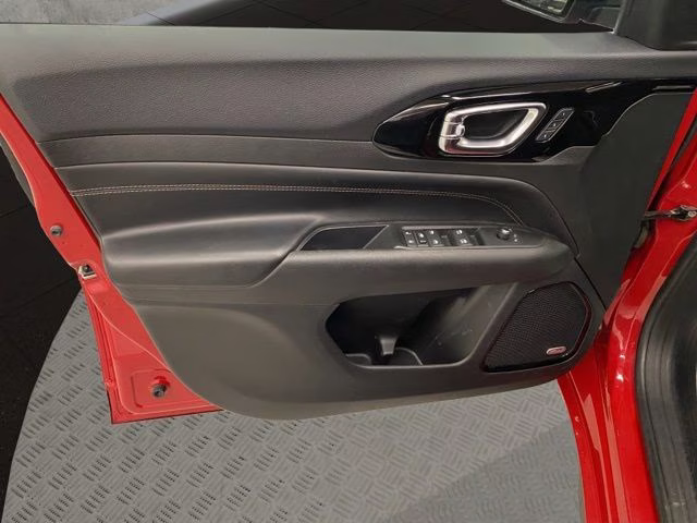 2022 Redline Pearlcoat Jeep Compass Limited 4X4 SUV