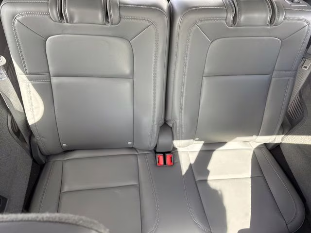 2021 White Lincoln Aviator Reserve AWD SUV