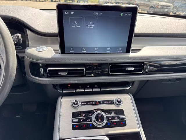 2021 White Lincoln Aviator Reserve AWD SUV