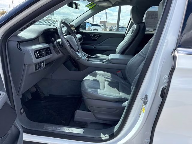 2021 White Lincoln Aviator Reserve AWD SUV