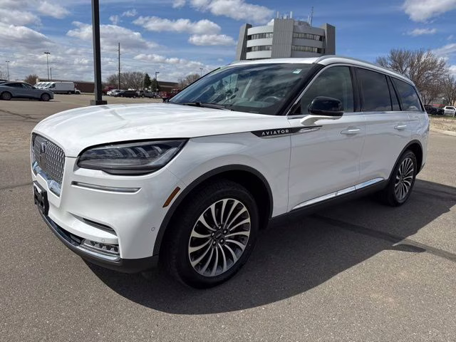 2021 White Lincoln Aviator Reserve AWD SUV